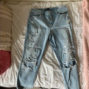 Abercrombie & Fitch High Rise Girlfriend Jeans